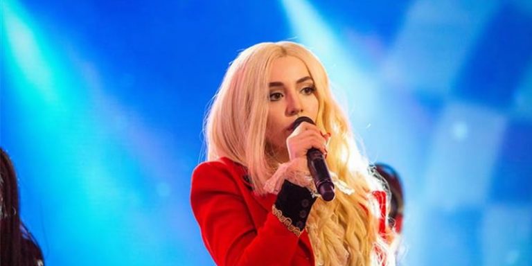 Ava Max Bio, Age, Height, Career, Married, Net Worth, Instagram