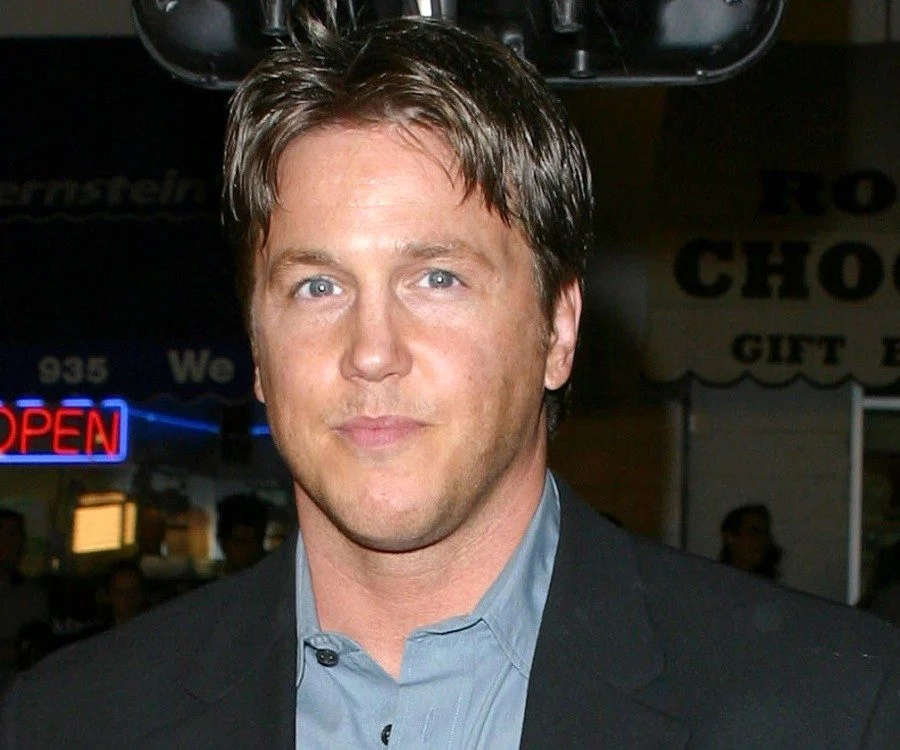 Lochlyn Munro's Bio, Age, Wife, Net Worth, Height, Weight