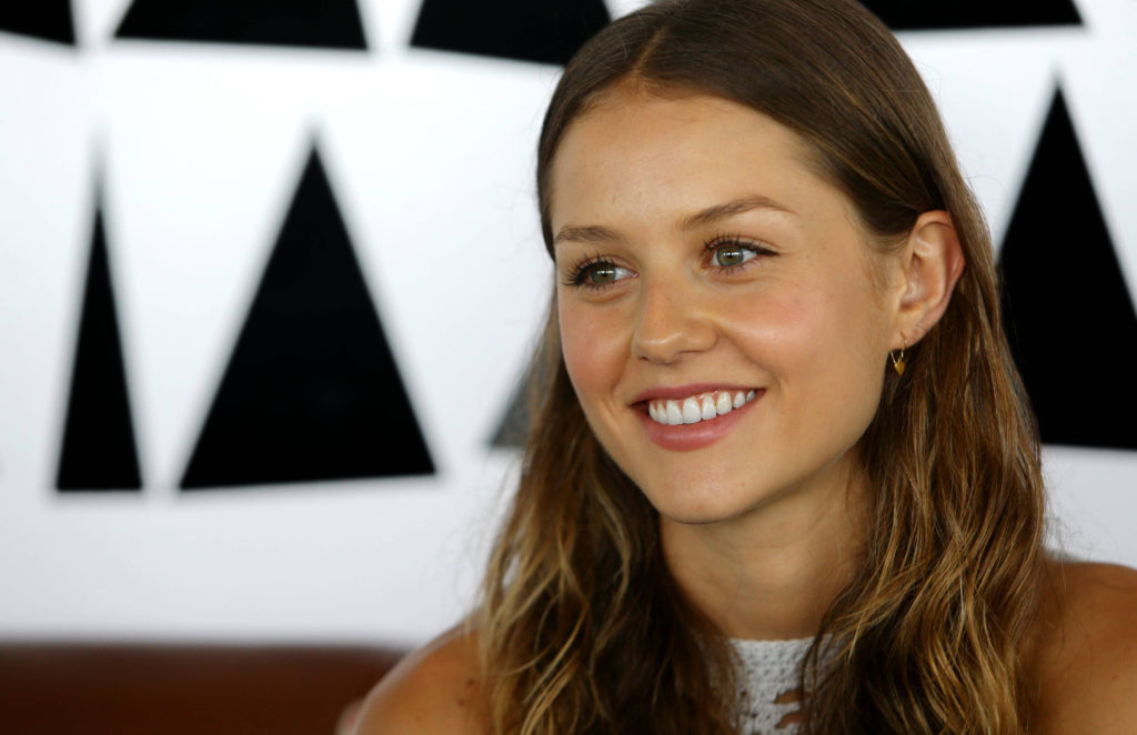 Isabelle Cornish Bio, Age, Career, Boyfriend, Net Worth