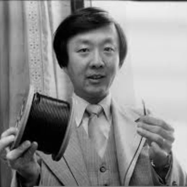 Charles K Kao
